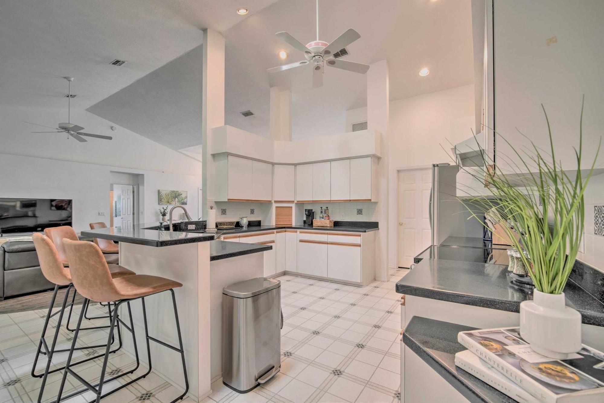 Crystal River Gem Near Three Sisters Springs! Exterior photo